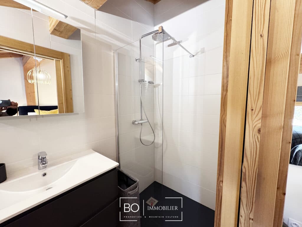 A Vendre Demi Chalet Chatel Centre Vue Montagne Salle De Douche